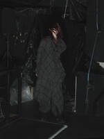 リミ フゥ 2024-25年秋冬コレクション - 生き抜く気概を自分の根源に見出す｜写真23