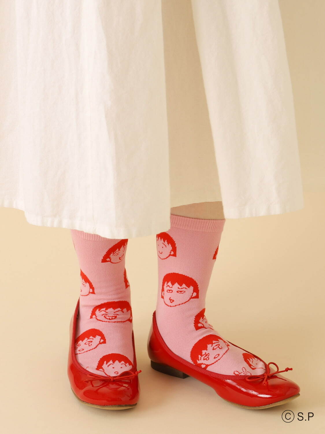 さくらももこ×タビオの靴下、ちびまる子ちゃんの吹き出し刺繍やコジコジ総柄ソックスなど｜写真10