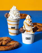 キス トリーツ トウキョウ、プレッツェル柄Tシャツ＆限定チョコバニラアイスなど｜写真7