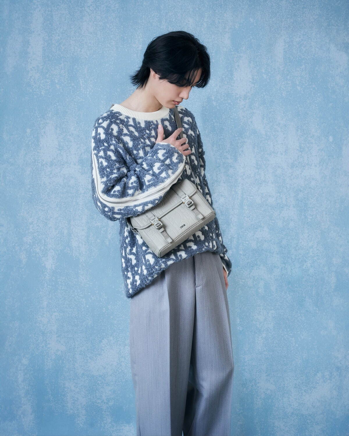 【良品】Christian Diorパテントレザー ボディバッググレー Women's Designer Bags | DIOR