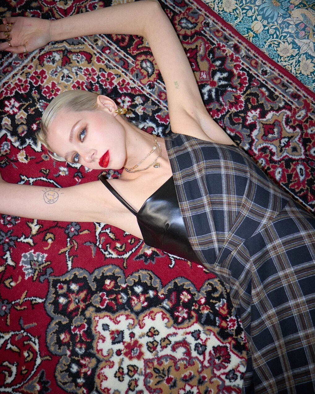 エヴリス(EVRIS) 2024-25年秋冬ウィメンズコレクション  - 写真11