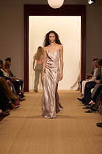 ラルフ ローレン 2024年秋冬コレクション - “タイムレスなスタイル”を有する女性たち｜写真7