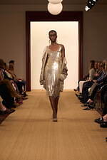 ラルフ ローレン 2024年秋冬コレクション - “タイムレスなスタイル”を有する女性たち｜写真17