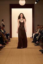 ラルフ ローレン 2024年秋冬コレクション - “タイムレスなスタイル”を有する女性たち｜写真29