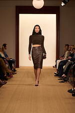 ラルフ ローレン 2024年秋冬コレクション - “タイムレスなスタイル”を有する女性たち｜写真31