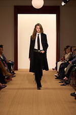 ラルフ ローレン 2024年秋冬コレクション - “タイムレスなスタイル”を有する女性たち｜写真39