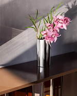 フェンディ24年春夏ホームアイテム、“オーロック”柄の磁器マグカップや“FF”ロゴクッション｜写真6