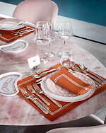 フェンディ24年春夏ホームアイテム、“オーロック”柄の磁器マグカップや“FF”ロゴクッション｜写真9