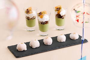 ヒルトン東京ベイ「夏祭り」スイーツビュッフェ、“まるで焼きそば”タルトやたこ焼き風プチケーキ|写真9