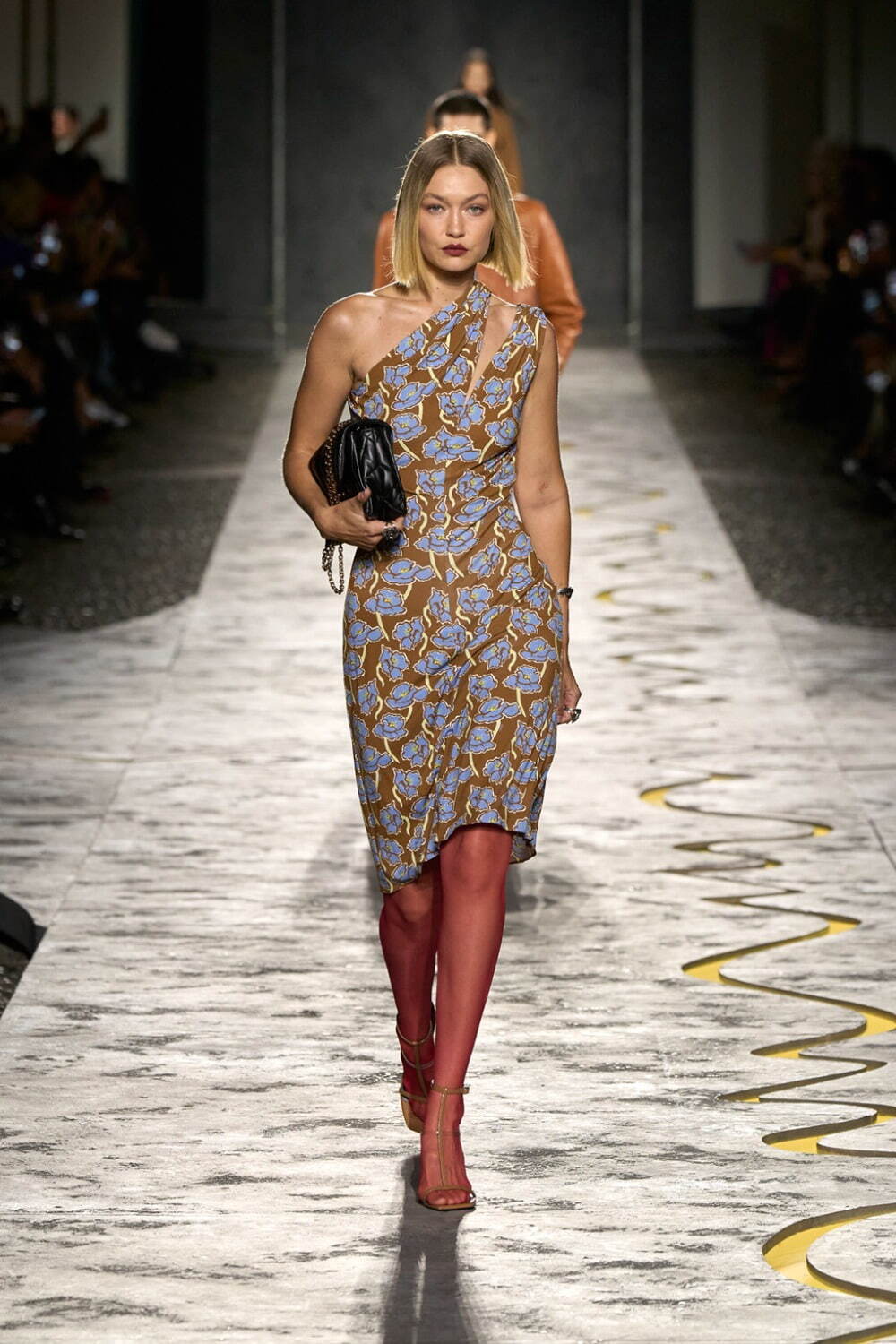 VERSACE 25SS ドレス-ロング マルチカラー VERSACE 2025年春夏コレクション | ミラノ | 画像66枚 - FASHIONSNAP