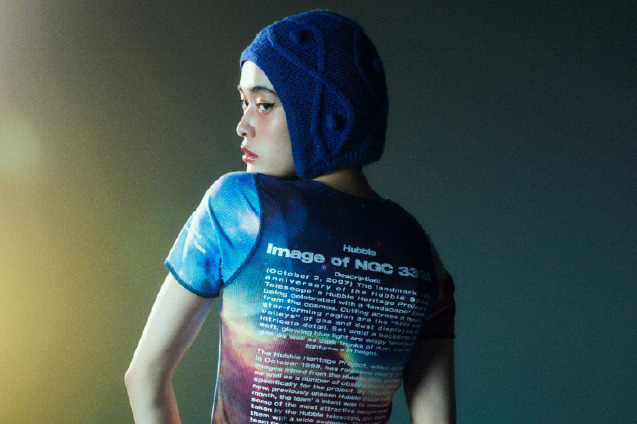 スライ「NASA」宇宙写真プリントTシャツや光沢シルバーの中綿バッグ