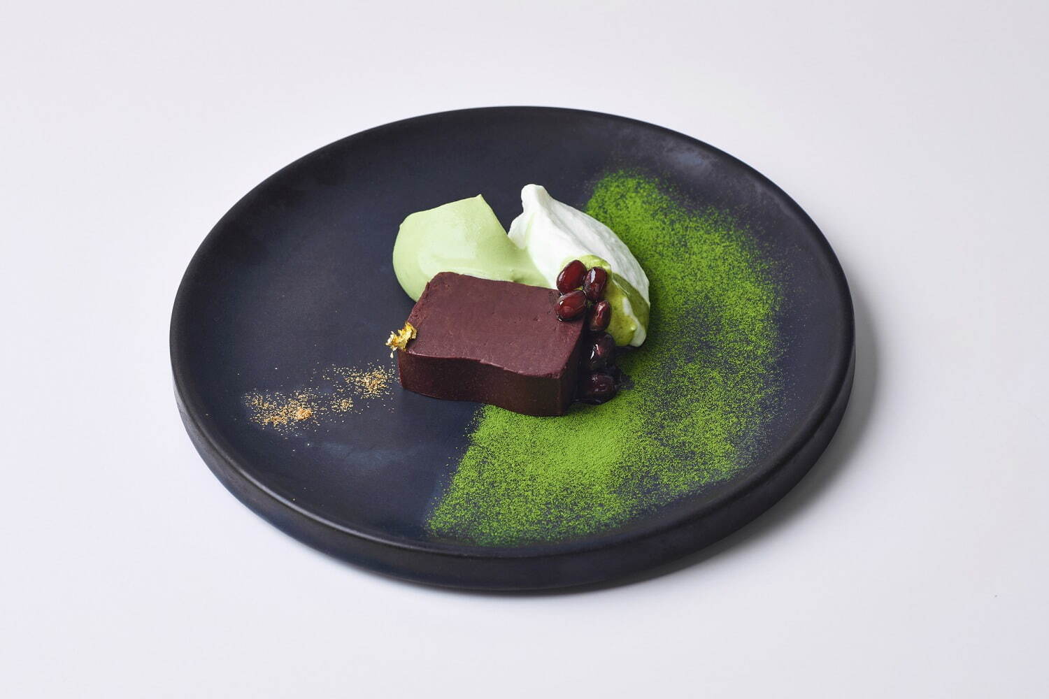 アニヴェルセルカフェ 表参道の抹茶スイーツ、抹茶×黒糖の生チョコタルトや抹茶黒蜜ラテなど｜写真4