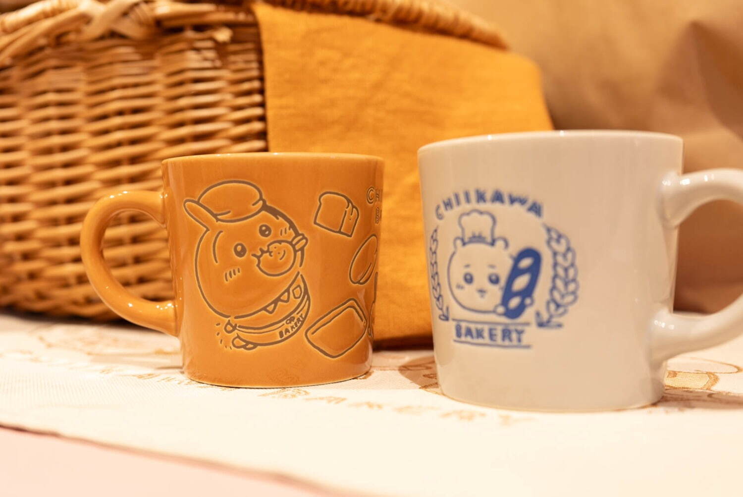 「撥水マグカップ」各2,090円