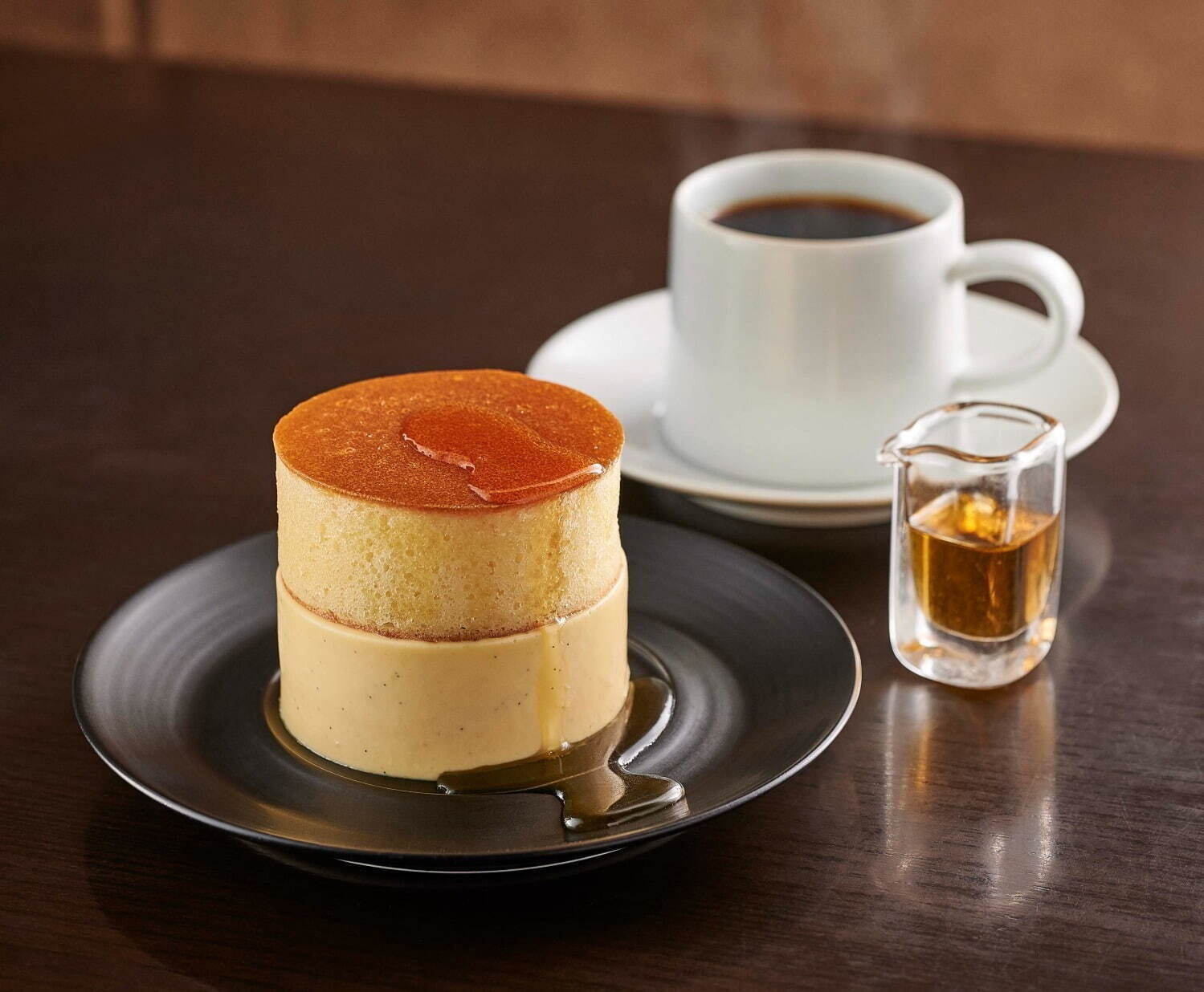 自家焙煎珈琲みじんこ「プリンホットケーキ(ドリンク付)」1,800円