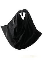 Y's × コート・エ・シエル、ジップを開くと“半月型”に変形するバッグ＆拡張するクロスボディバッグ｜写真11