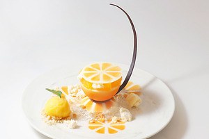 自由が丘「カフェ ベルアメール」24年初夏スイーツ、“オレンジ風チョコ”のデザートや柑橘パフェ