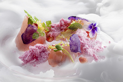 ユニフォーム(制服)｜伊・三ツ星レストラン「ハインツ・ベック」日本上陸、東京に2店舗出店 - ユニフォームはコシノジュンコ