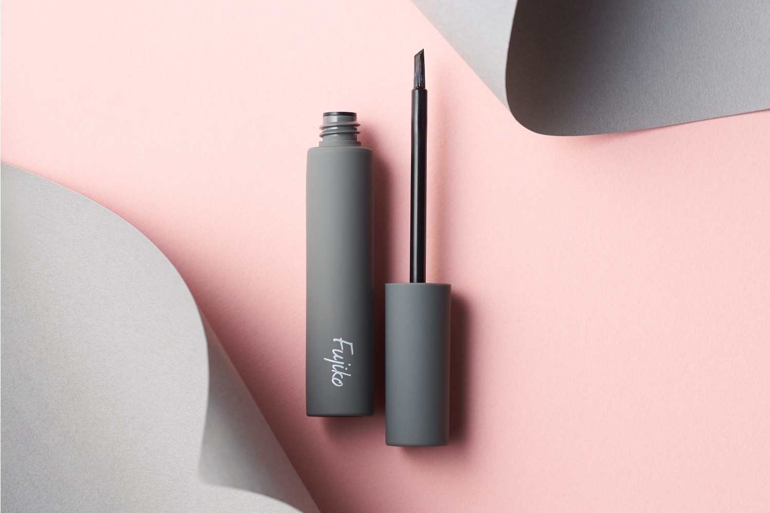 フジコ24年秋コスメ、“塗ってはがすだけ”人気眉ティントに「グレーブラウン」のアッシュ系新色