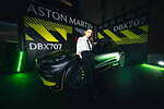 アストンマーティン「DBX707」日本限定SUV、“ネオン輝く高速道路”着想ブラック×ライムグリーン｜写真20