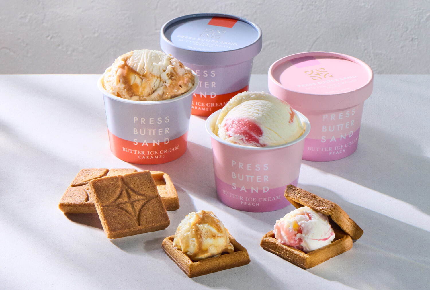 バターアイスクリーム〈桃・キャラメル〉・クッキーセット(保冷バッグ付) 1,188円