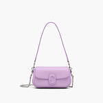 マーク ジェイコブス“クローバー”に着想したショルダーバッグ、レザーで覆った“J マーク”で｜写真3