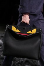 フェンディ　ピーカブー　メンズバッグ フェンディからメンズの「ピーカブー」バッグがデビュー