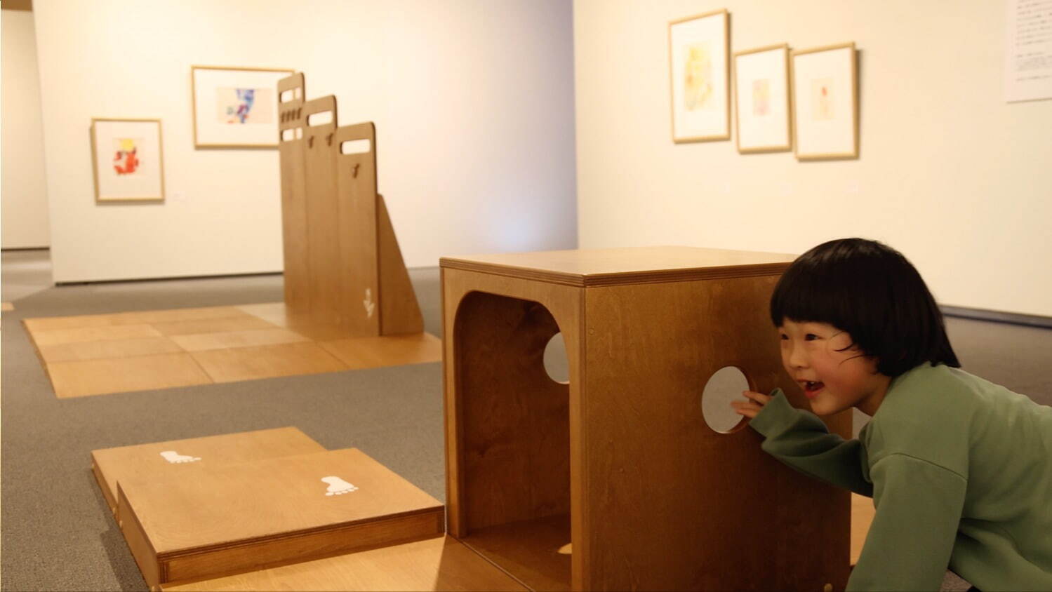 plaplax《絵を見るための遊具》2024年