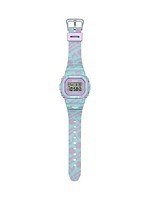 BABY-G×ロキシーのウィメンズ腕時計、角形フォルムに“太陽＆波”のモチーフ｜写真2