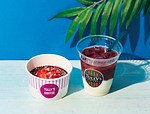 タリーズ“アサイー×ヨーグルト”の限定フローズンスイーツ、苺とココナッツのダイス入り｜写真2