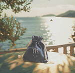 ソエル×ヤヌークの24年夏コスメ、人気の“とろ～り”生せっけんが保湿力UP＆デニム巾着付き｜写真3