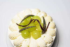 “完熟”ブランドメロン×ホワイトチョコの夏限定ショートケーキ、ミニマル 祖師ヶ谷大蔵店で｜写真3