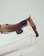 スタジオ ニコルソン×パラブーツのモカシンシューズ、“純白”レザーや柔らかなヌバックを採用｜写真10