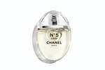 CHANEL N°5 L'EAU 香水　特別限定商品 シャネル「N°5 ロー」“花々が香る”フレグランス、1滴のしずくを