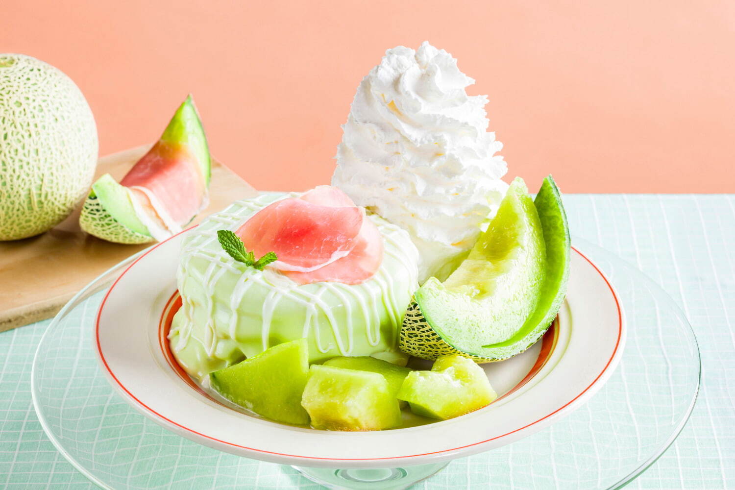 「生ハムメロンのパンケーキ」2,585円、テイクアウト 1,890円