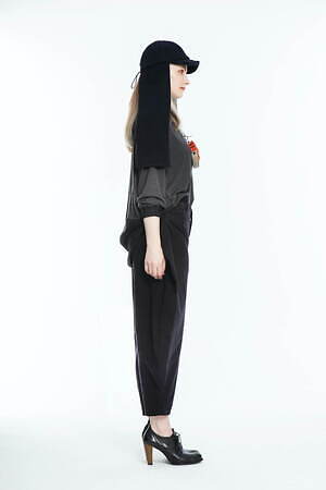 アユミミツカネ(ayumi.mitsukane) 2024-25年秋冬ウィメンズコレクション  - 写真2