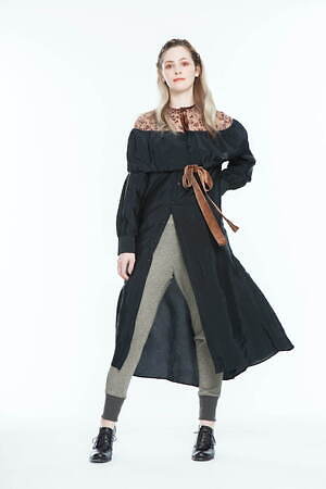 アユミミツカネ(ayumi.mitsukane) 2024-25年秋冬ウィメンズコレクション  - 写真4