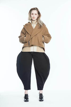 アユミミツカネ(ayumi.mitsukane) 2024-25年秋冬ウィメンズコレクション  - 写真8