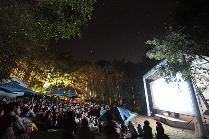 「星空の映画祭 2016」長野で開催 - 星空の下で名作映画を | 写真