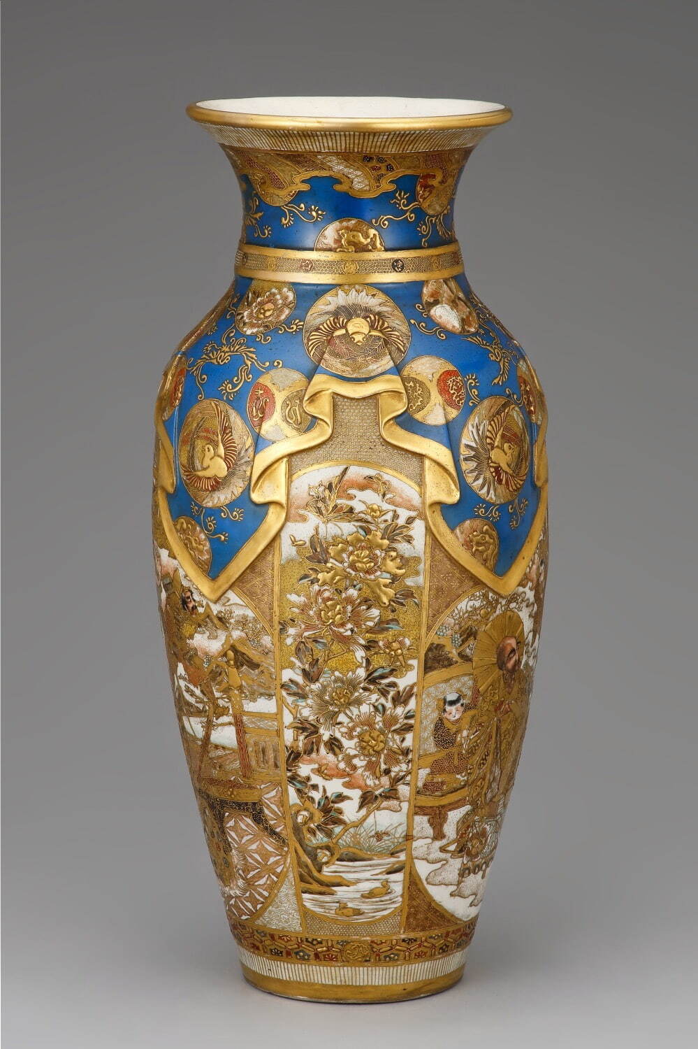 京薩摩 錦光山宗兵衛 《上絵金彩牡丹武者僧侶図大花瓶》 明治時代中期-大正時代