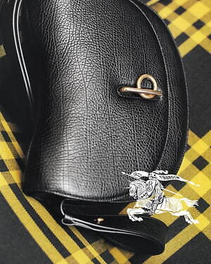 BURBERRY ★ ミニ ロッキングホース ショルダーバッグ / ピンク BURBERRY ☆ ミニ ロッキングホース ショルダーバッグ / ピンク
