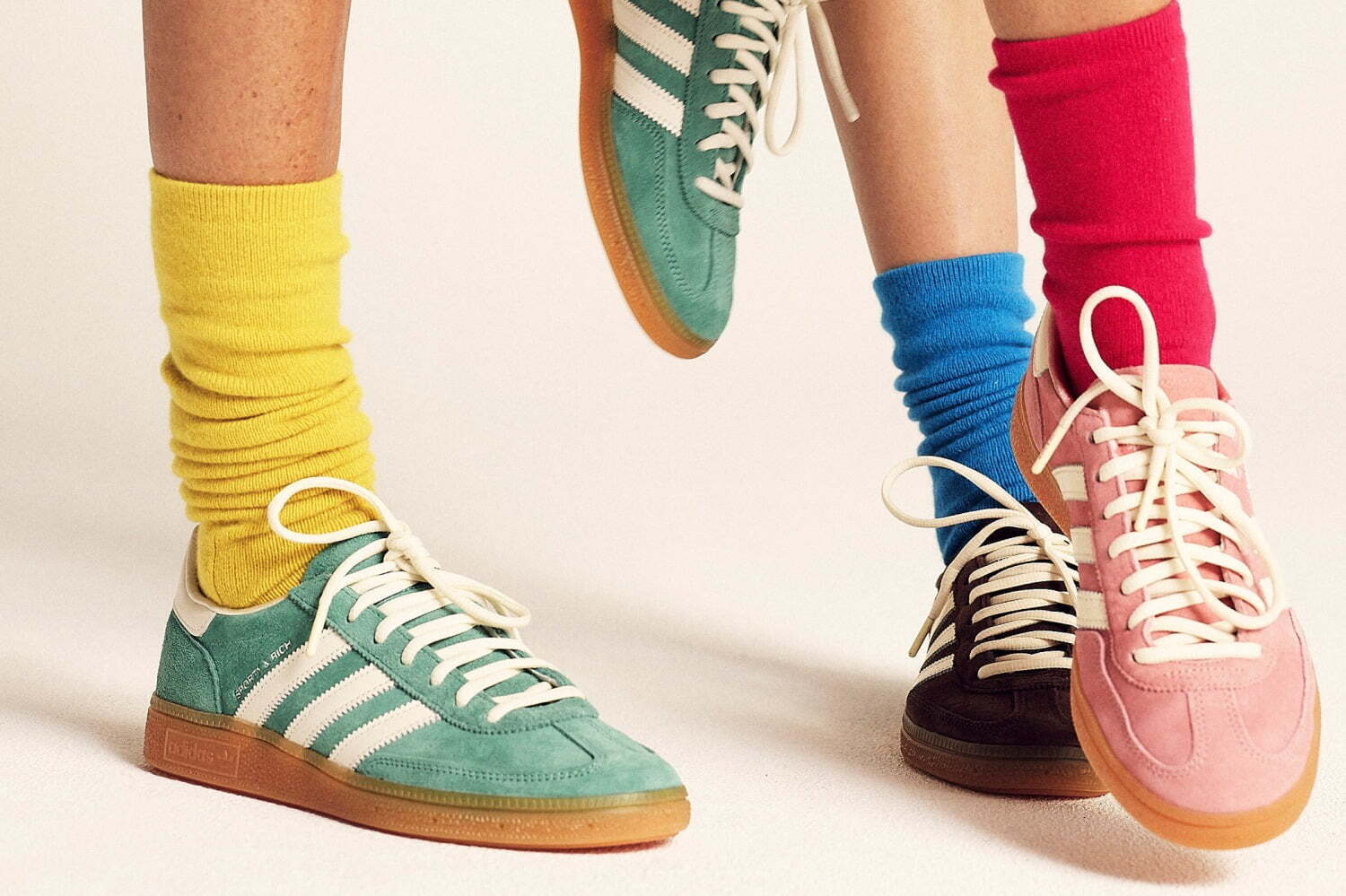 アディダス オリジナルス×スポーティ＆リッチ「スペツィアル」スニーカーを全3色のパステルカラーで