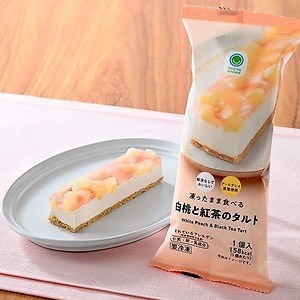 ファミリーマート“凍ったまま食べる”新感覚スイーツ、“シャリっと”苺のミルフィーユや白桃×紅茶タルト｜写真3