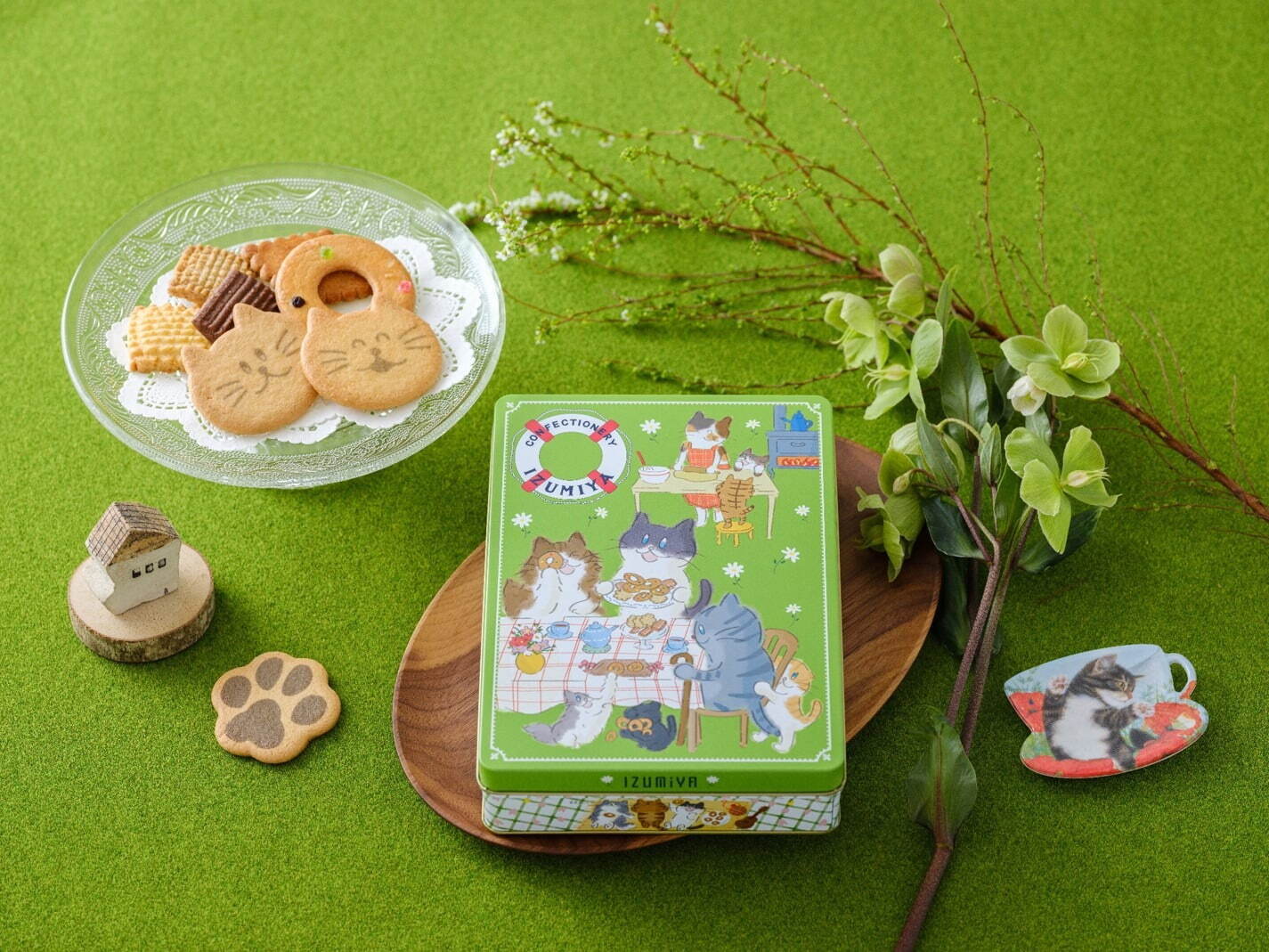 東京 / 泉屋東京店「ねこ缶【365日クッキーがつづる幸せ】」1,620円(7種20袋入り)