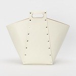 エンダースキーマの24年夏秋、“シューズのソール”を組み合わせたバッグ＆経年変化を楽しむミニ財布｜写真60