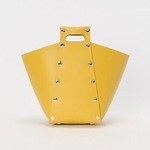 エンダースキーマの24年夏秋、“シューズのソール”を組み合わせたバッグ＆経年変化を楽しむミニ財布｜写真56