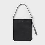 エンダースキーマ“モノトーン”のタッセルキルトスリッポン＆ショルダーバッグ、直営店限定で｜写真10