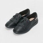 エンダースキーマ“モノトーン”のタッセルキルトスリッポン＆ショルダーバッグ、直営店限定で｜写真2