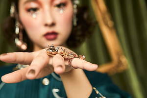 ハザマ(ha | za | ma) 2024-25年秋冬ウィメンズ&メンズコレクション  - 写真20