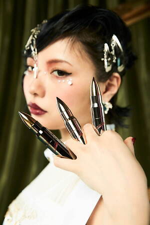 ハザマ(ha | za | ma) 2024-25年秋冬ウィメンズ&メンズコレクション  - 写真29