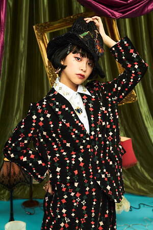 ハザマ(ha | za | ma) 2024-25年秋冬ウィメンズ&メンズコレクション  - 写真33